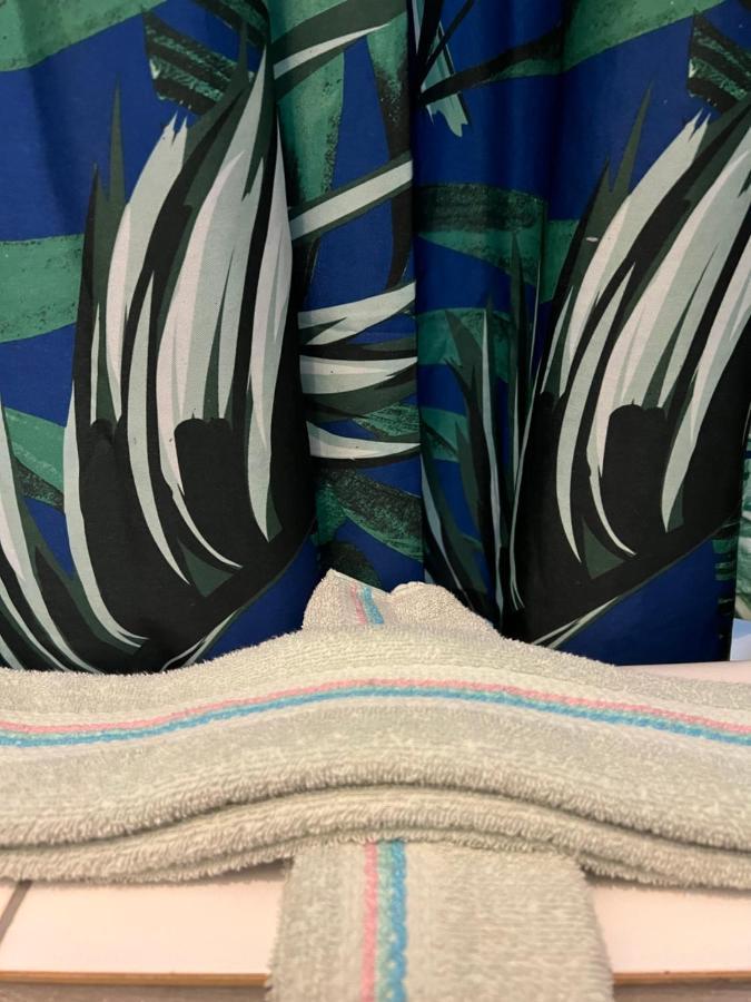 Private Schlafzimmer Mit Wc Dusche Mönchengladbach Buitenkant foto