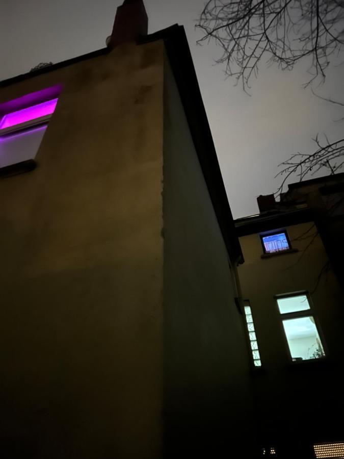 Private Schlafzimmer Mit Wc Dusche Mönchengladbach Buitenkant foto
