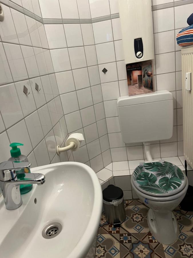 Private Schlafzimmer Mit Wc Dusche Mönchengladbach Buitenkant foto